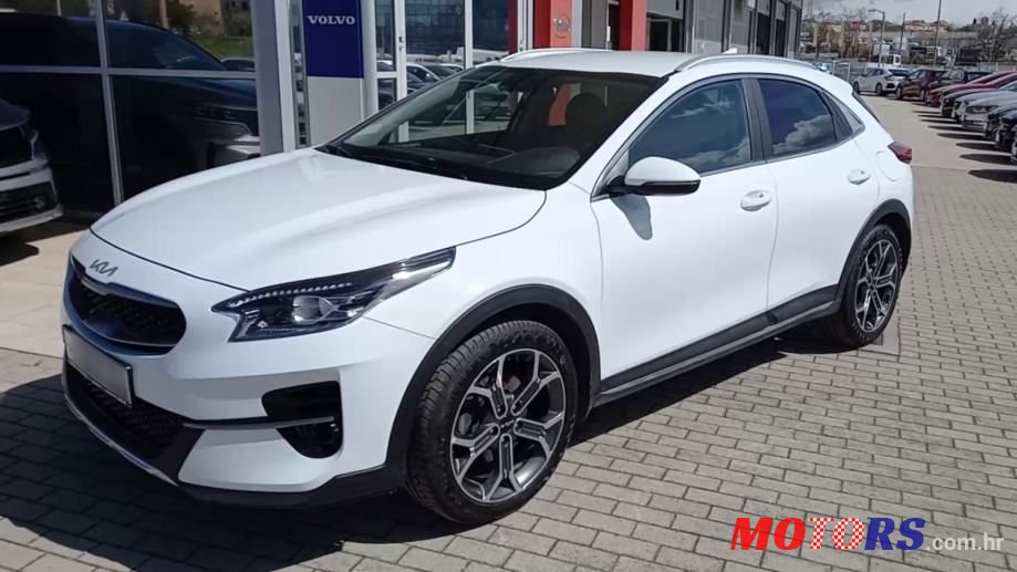 2021' Kia XCeed photo #5