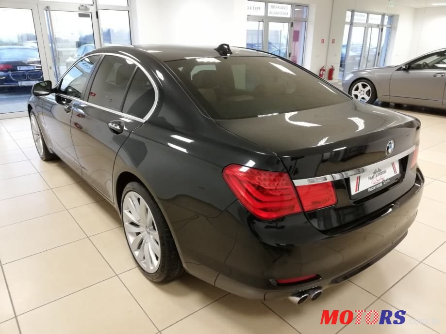 2009' BMW Serija 7 730D photo #4