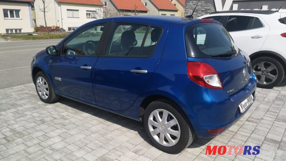 2011' Renault Clio 1,5 Dci photo #5