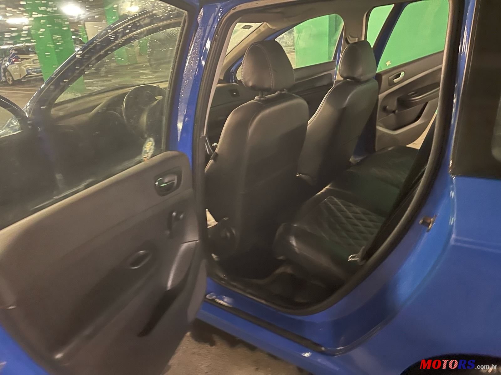 2003' Peugeot 307 Break photo #5