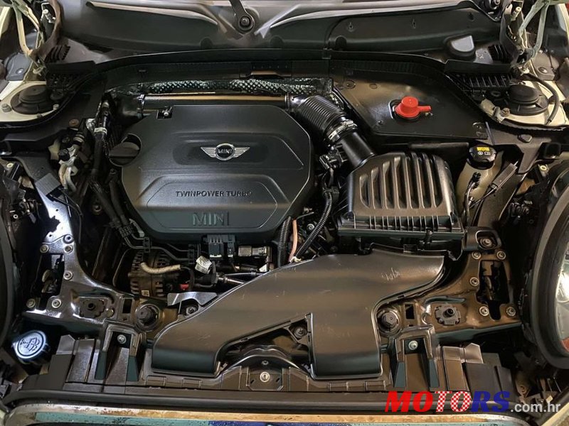 2015' MINI One Diesel F56 photo #4
