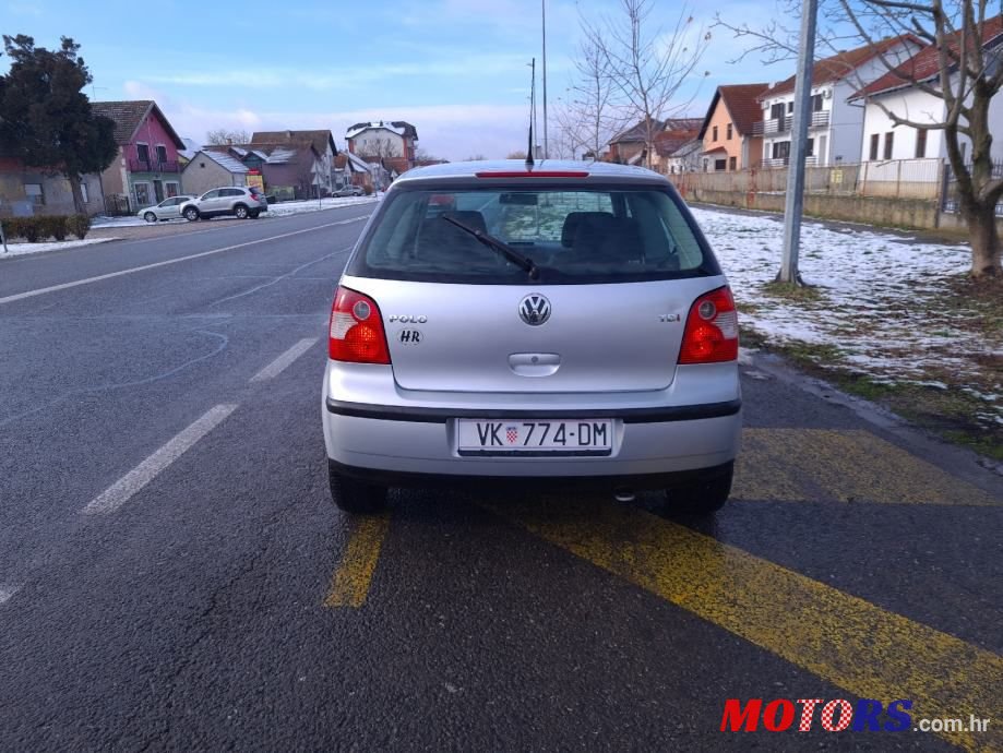 2002' Volkswagen Polo photo #6