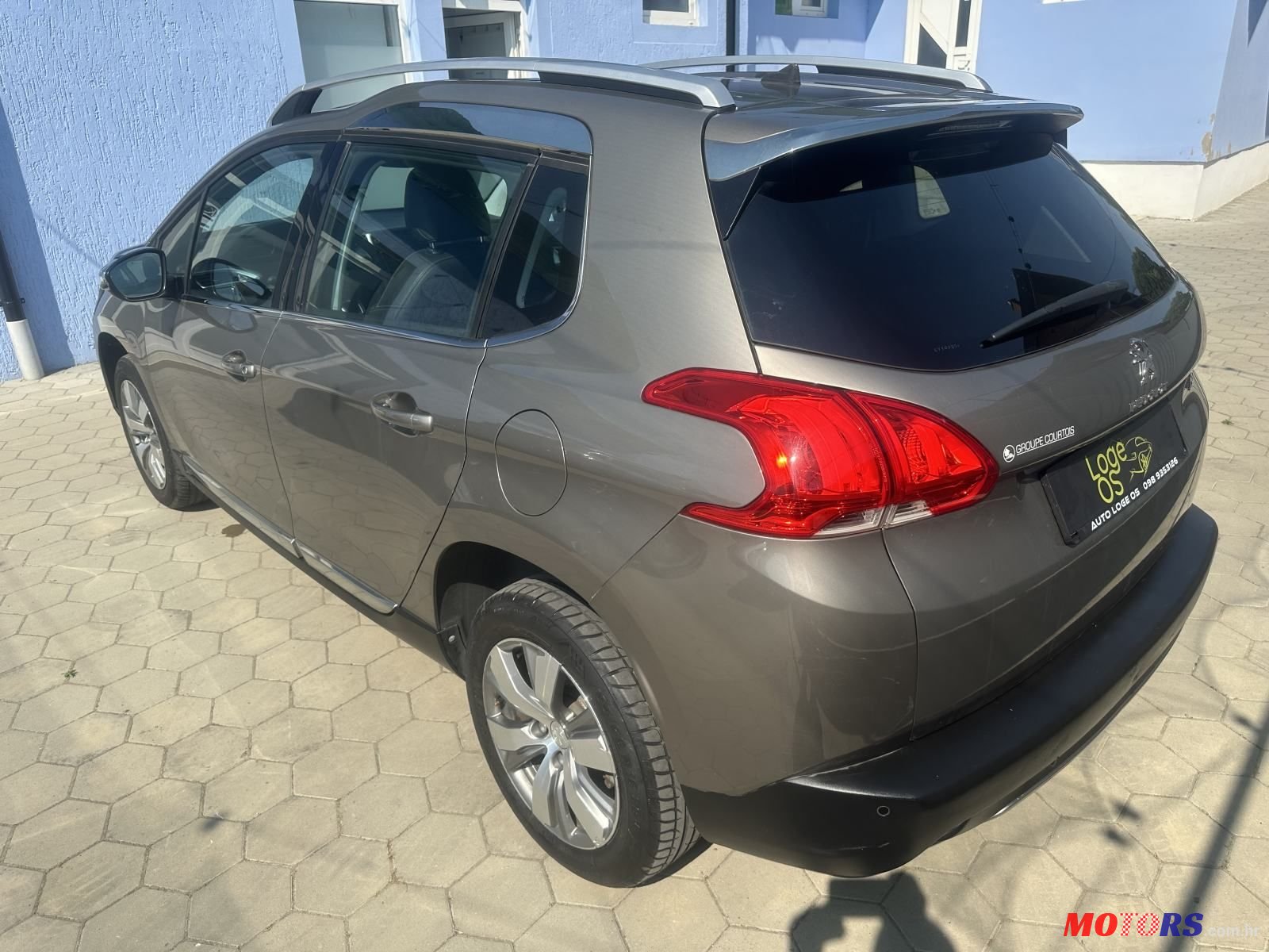 2014' Peugeot 2008 1,2 photo #3