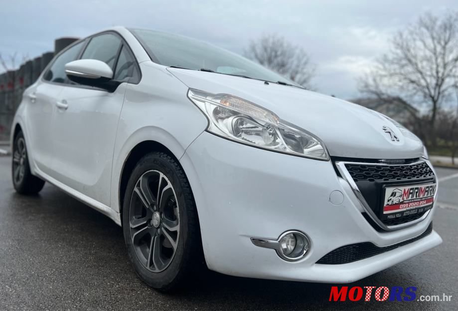 2014' Peugeot 208 photo #4