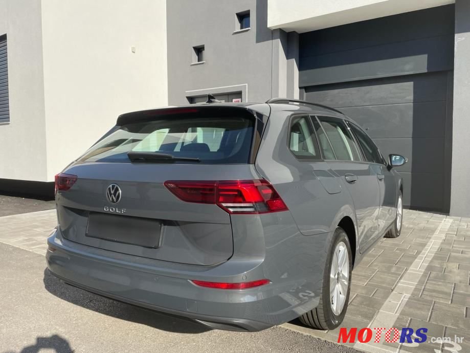2021' Volkswagen Golf VIII Variant photo #4