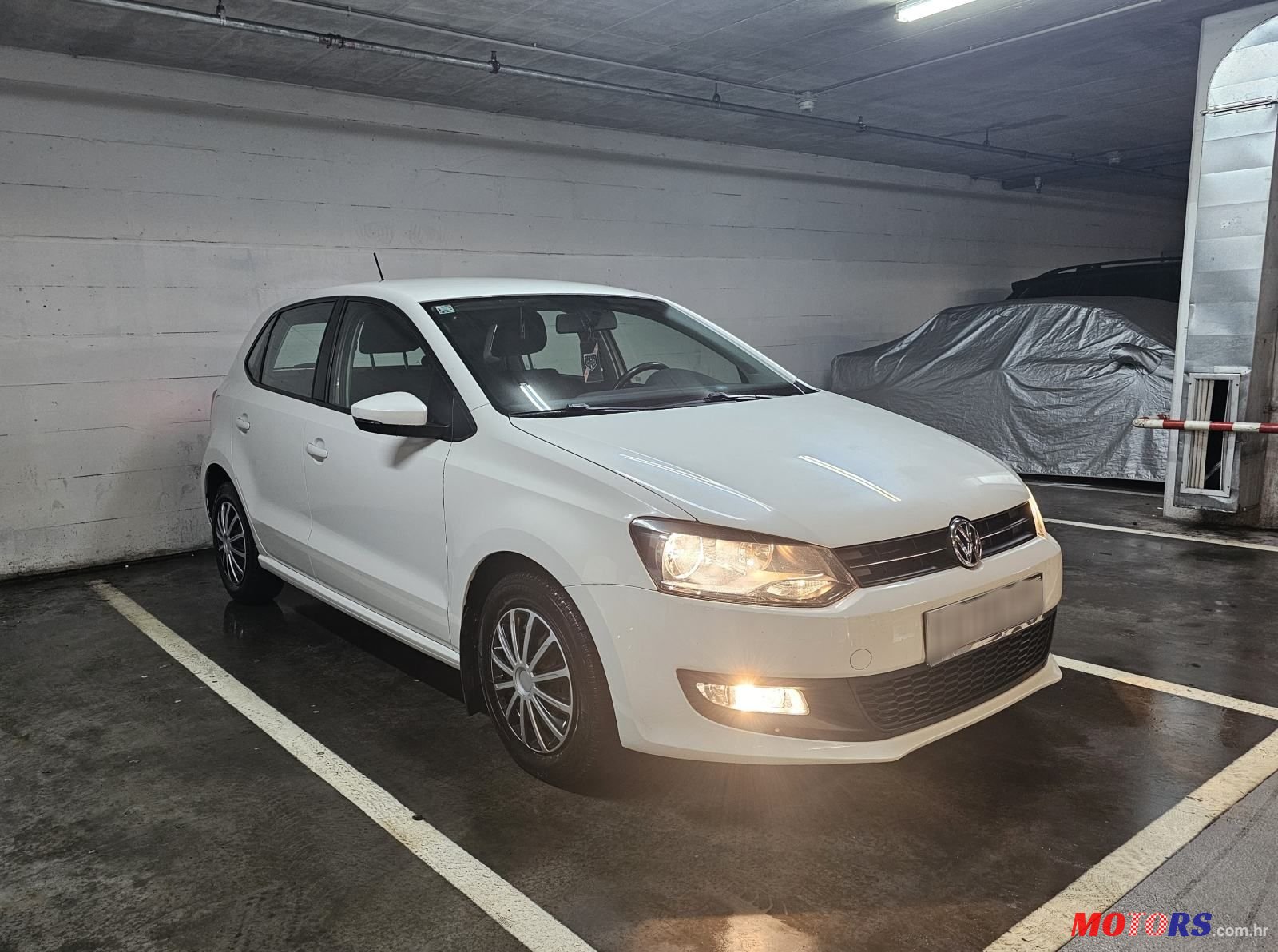 2011' Volkswagen Polo 1,6 Tdi photo #1