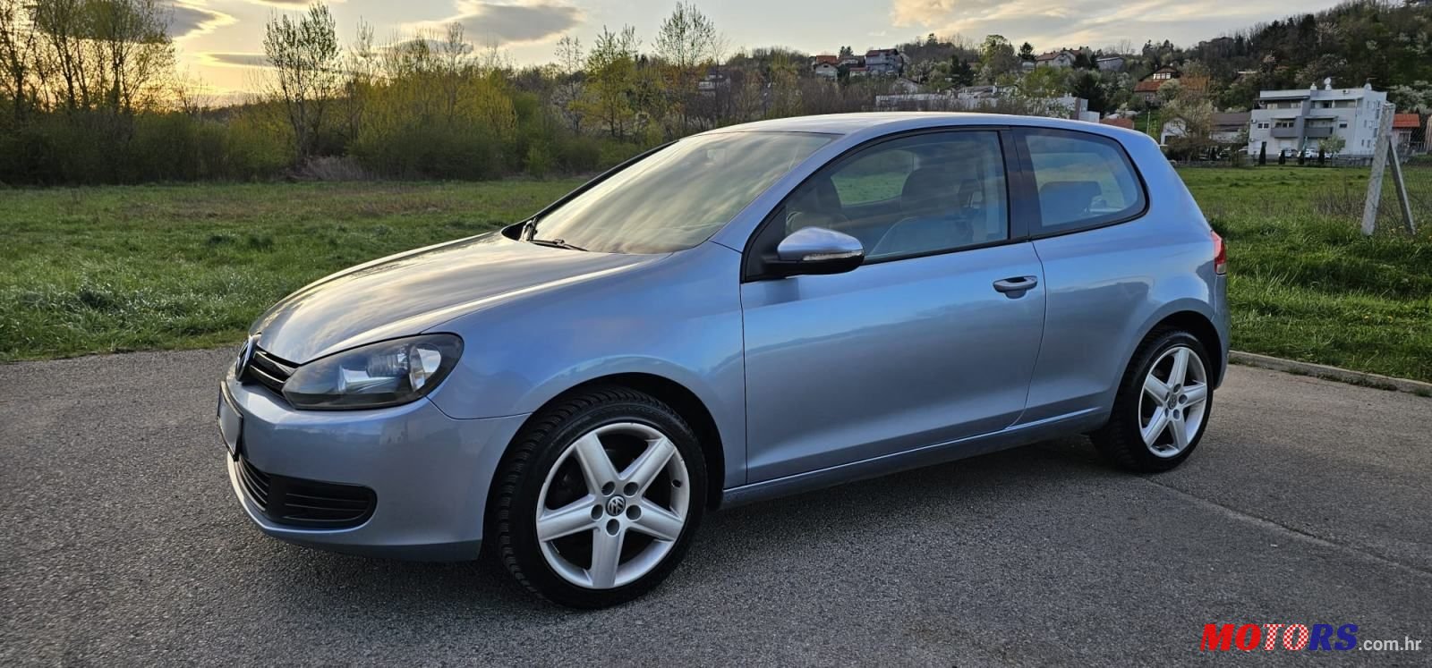 2009' Volkswagen Golf VI 2,0 Tdi photo #5