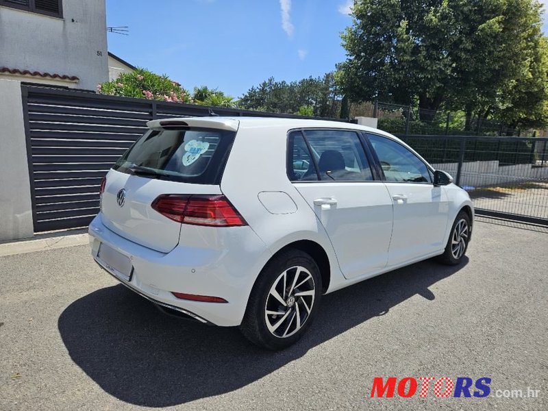 2019' Volkswagen Golf VII 1,6 Tdi photo #2