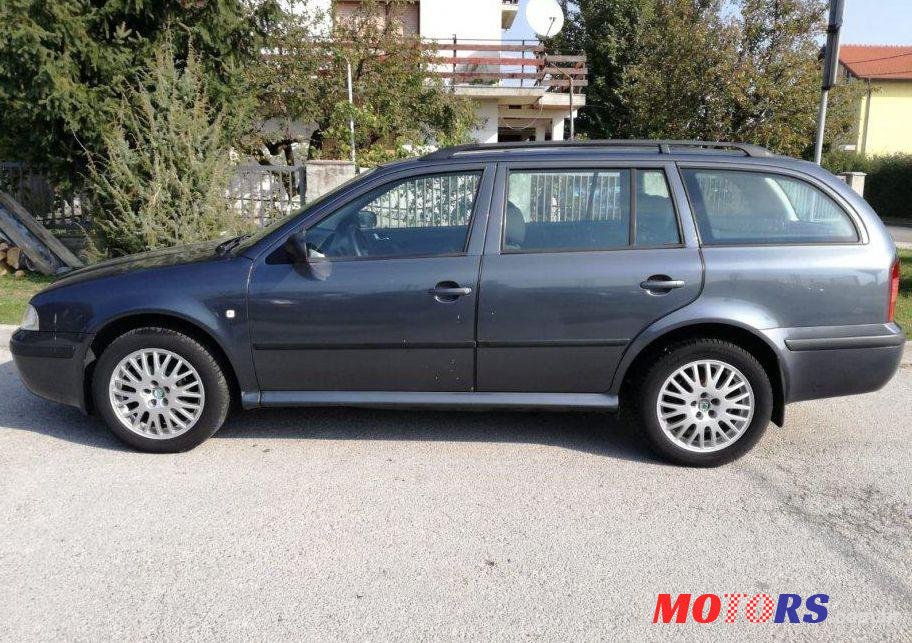 2007' Skoda Octavia Combi 1,6 Classic photo #1