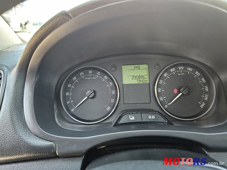 2011' Skoda Fabia 1,6 Tdi photo #5