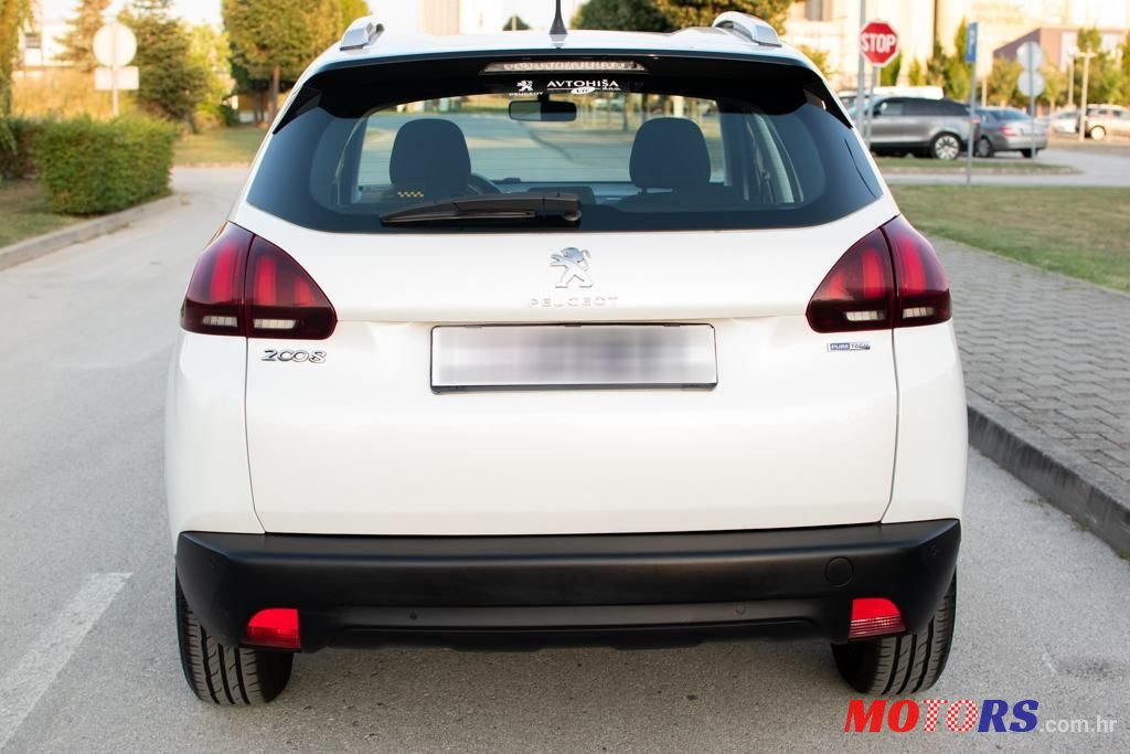 2017' Peugeot 2008 1,2 photo #6