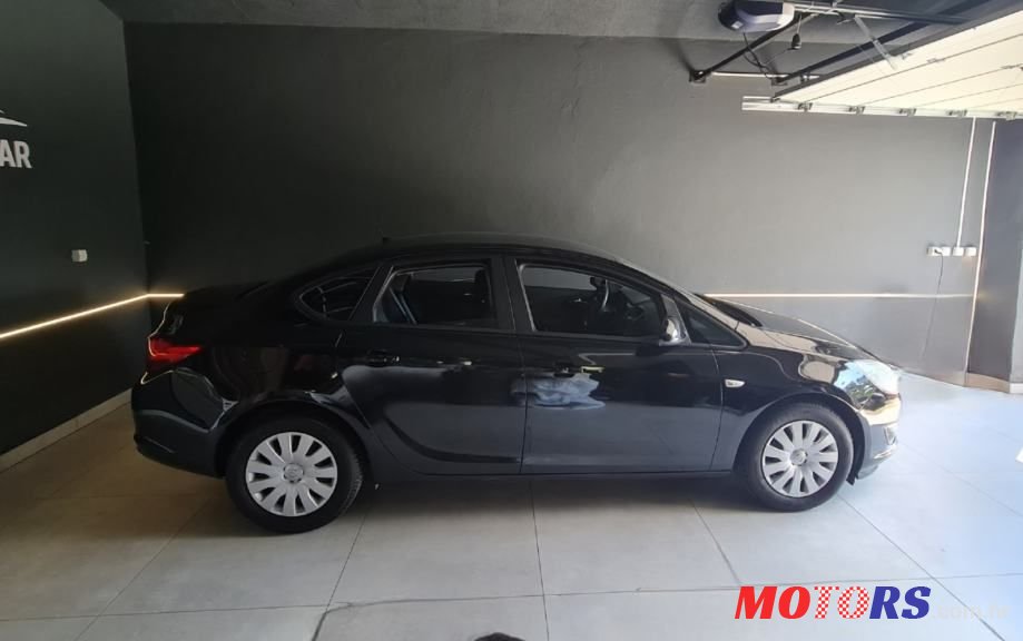 2017' Opel Astra 1.6 Cdti photo #4