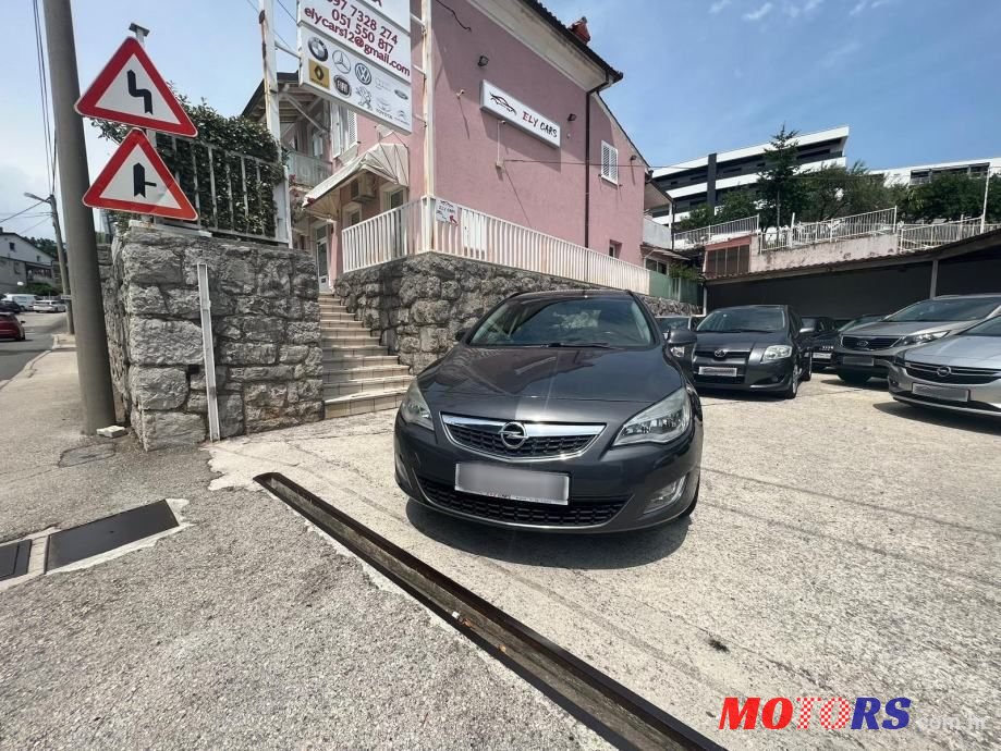 2012' Opel Astra 1,7 Cdti photo #4