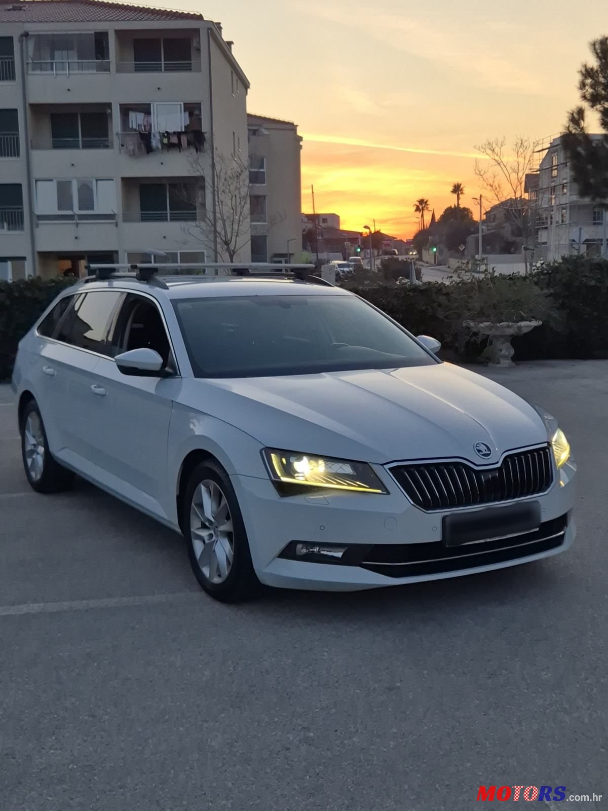 2017' Skoda Superb Combi photo #6