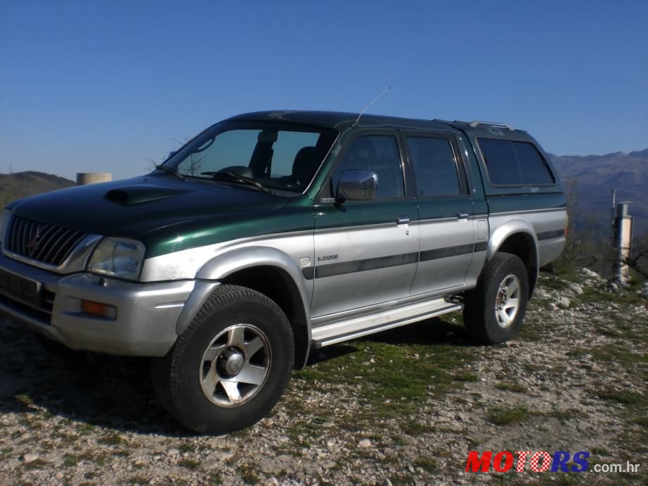 2002' Mitsubishi L200 4X4Td photo #1