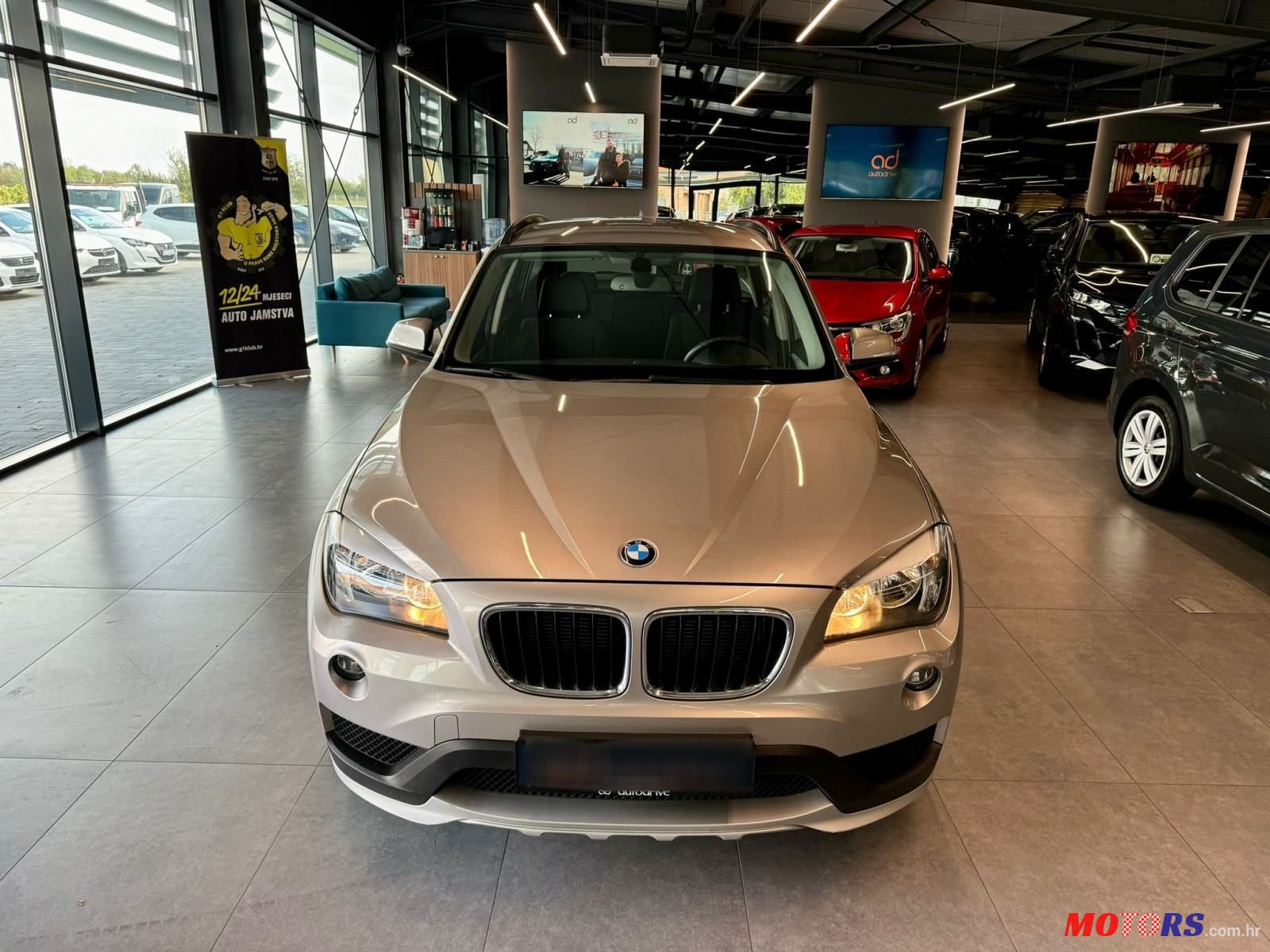 2014' BMW X1 Sdrive16D photo #2