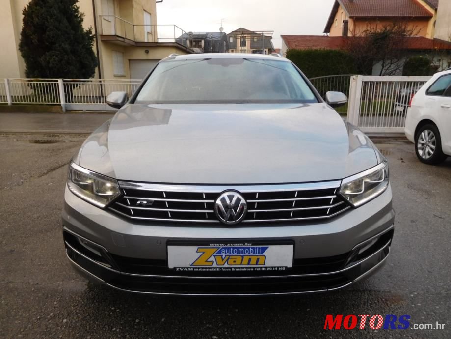 2016' Volkswagen Passat Variant photo #2