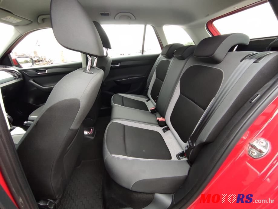 2016' Skoda Fabia Combi photo #1