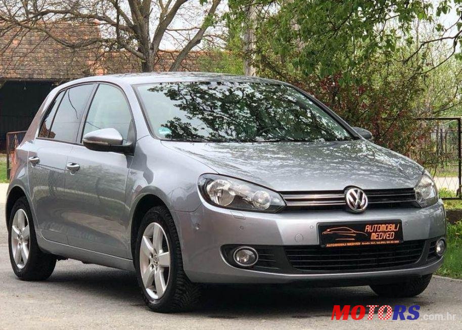 2010' Volkswagen Golf VI 1,6 Tdi photo #2