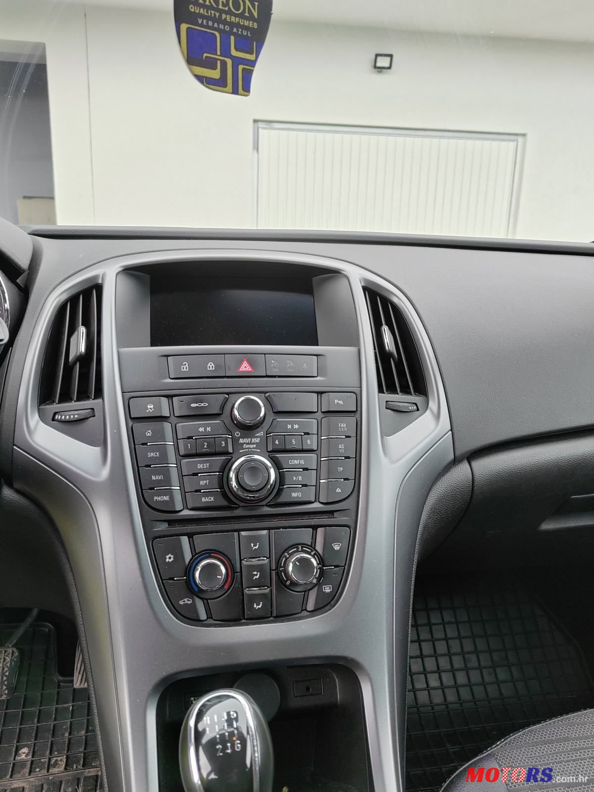 2015' Opel Astra Karavan photo #2