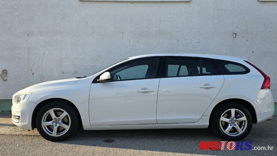 2017' Volvo V60 2.0 D2 photo #3