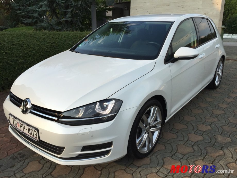 2013' Volkswagen Golf photo #2