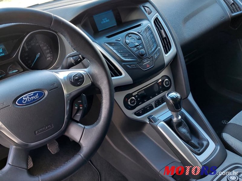 2012' Ford Focus Karavan photo #4