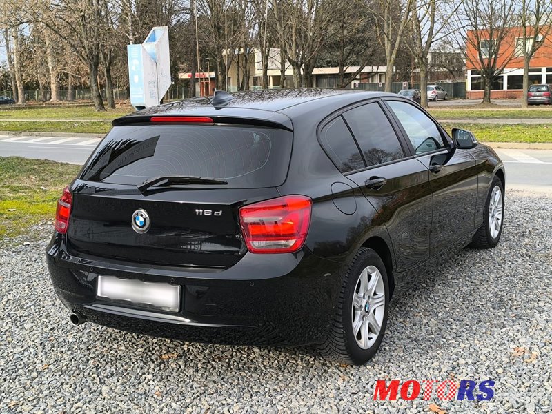 2013' BMW Serija 1 116D photo #6