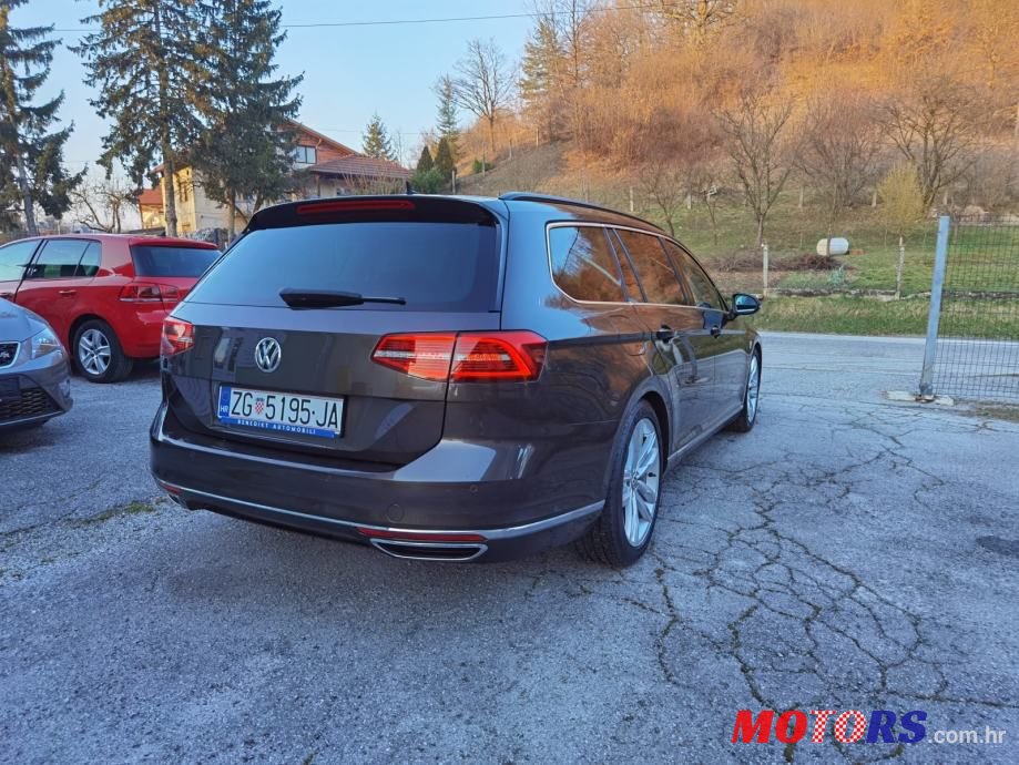 2016' Volkswagen Passat photo #6