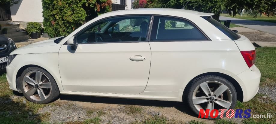 2011' Audi A1 1,6 Tdi photo #2