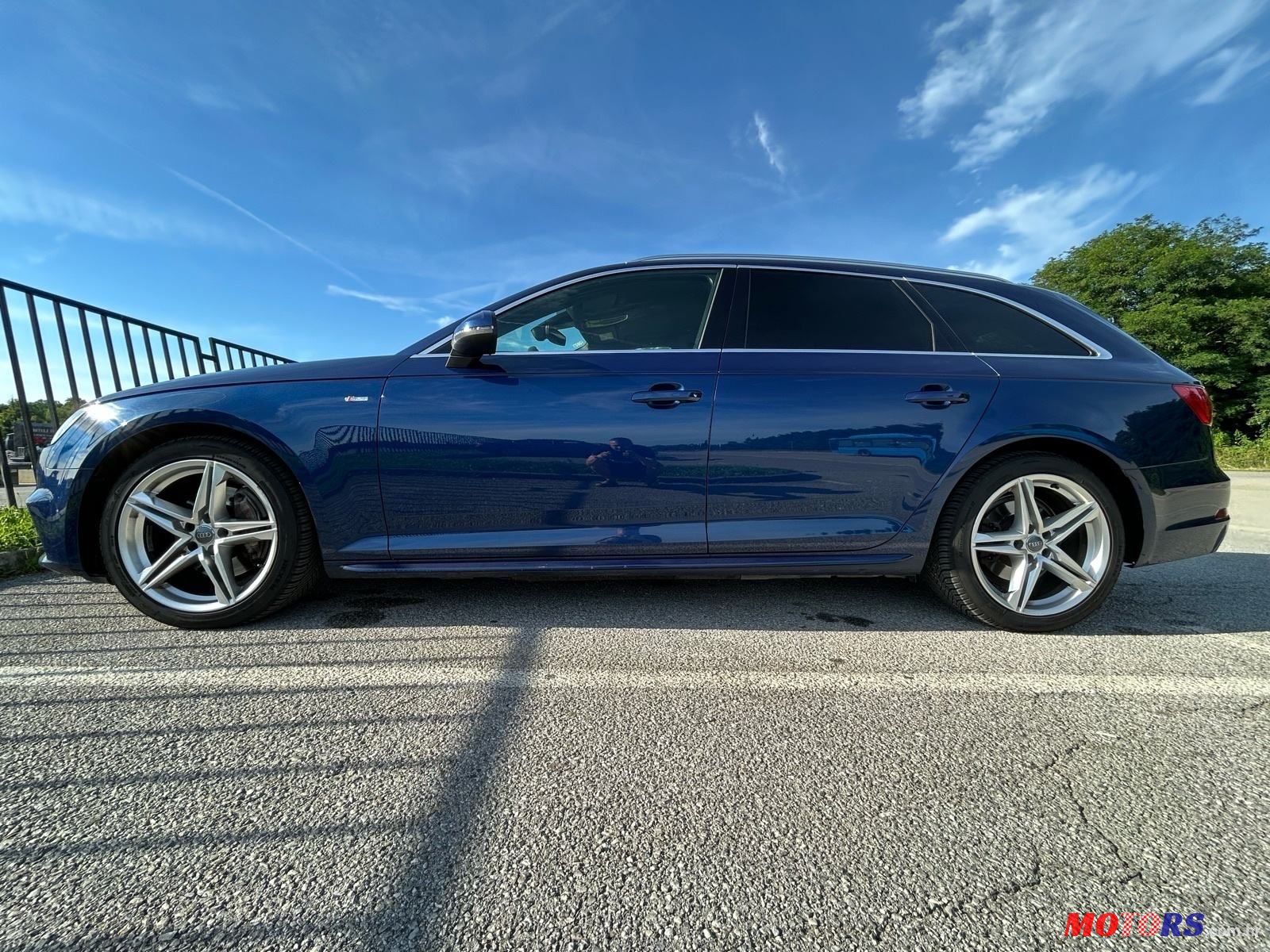 2016' Audi A4 Avant photo #5