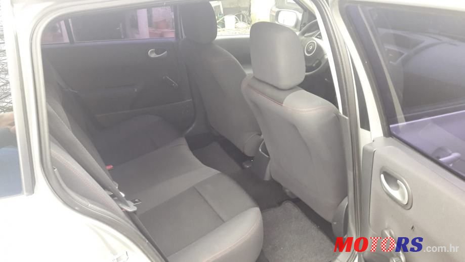 2008' Renault Megane Grandtour photo #5