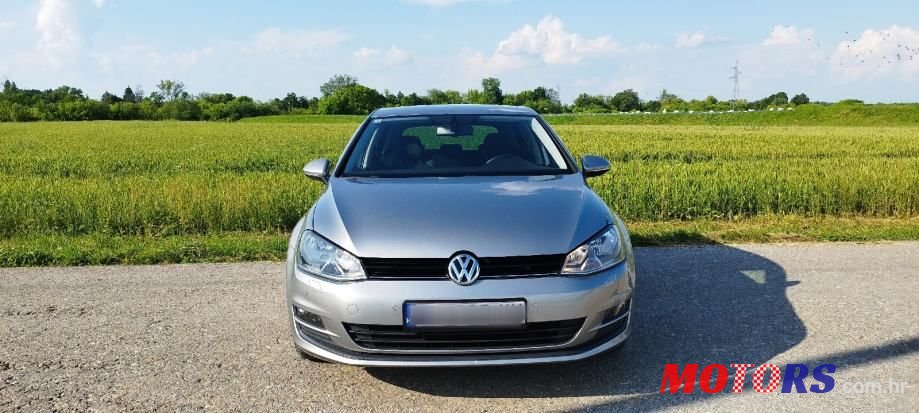 2014' Volkswagen Golf VII 1.6 Tdi photo #5
