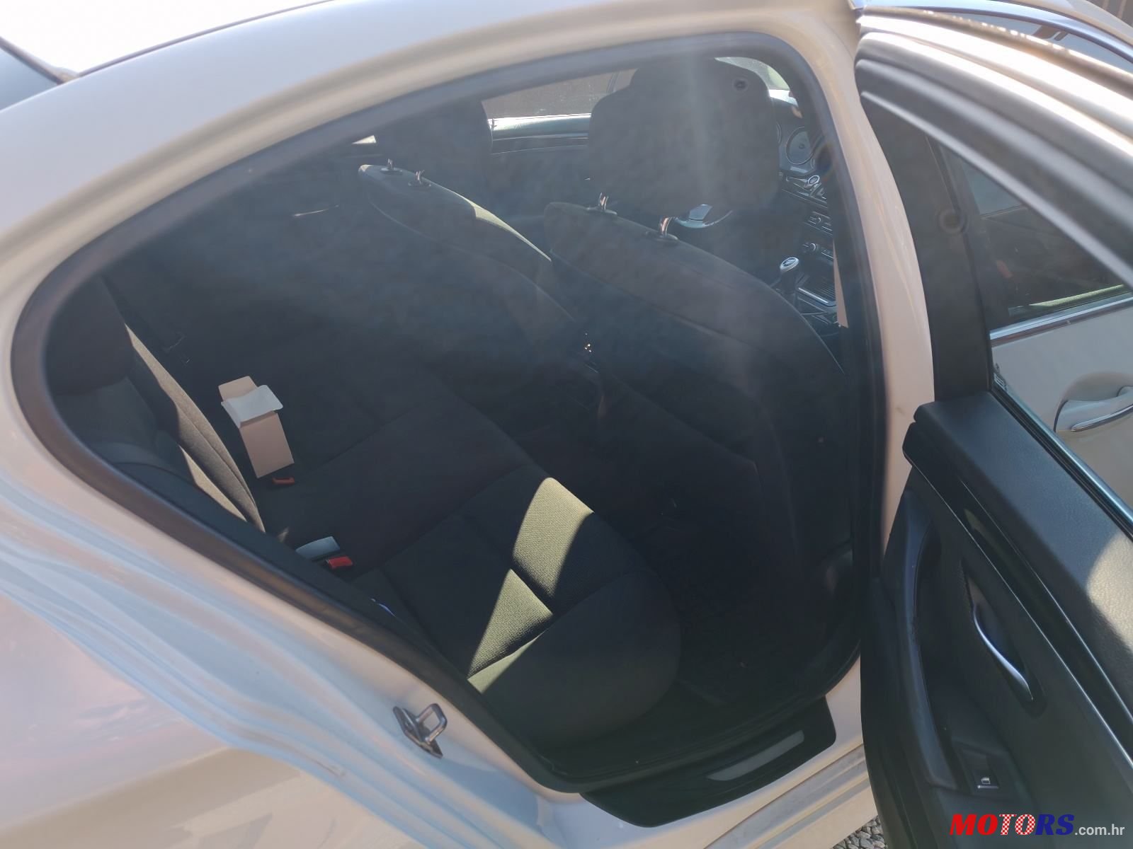 2011' BMW Serija 5 520D photo #6