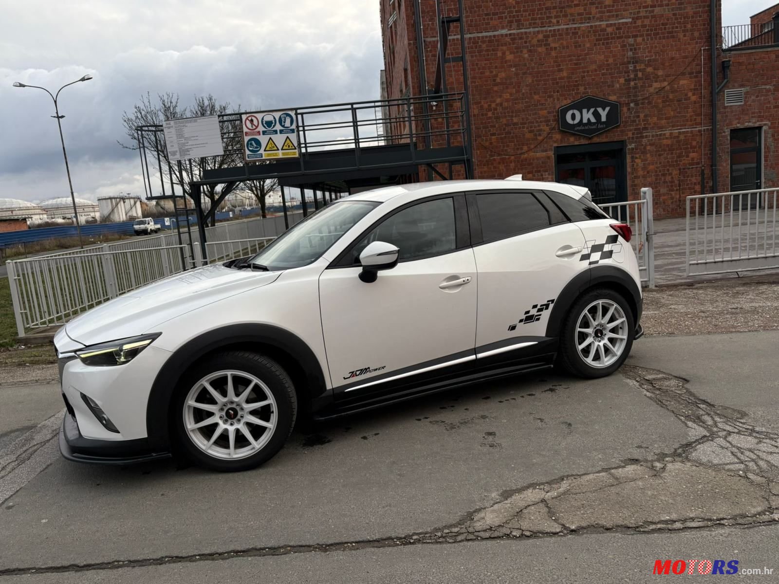 2015' Mazda CX-3 Cd105 Challenge photo #6