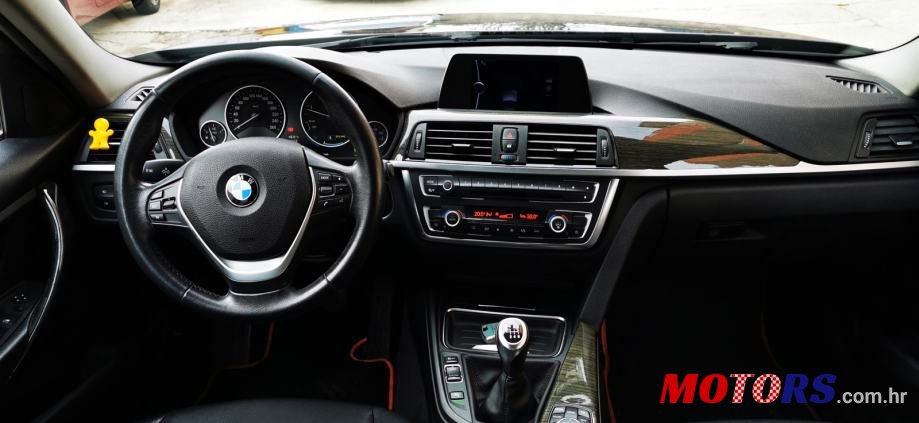 2012' BMW Serija 3 320D photo #2