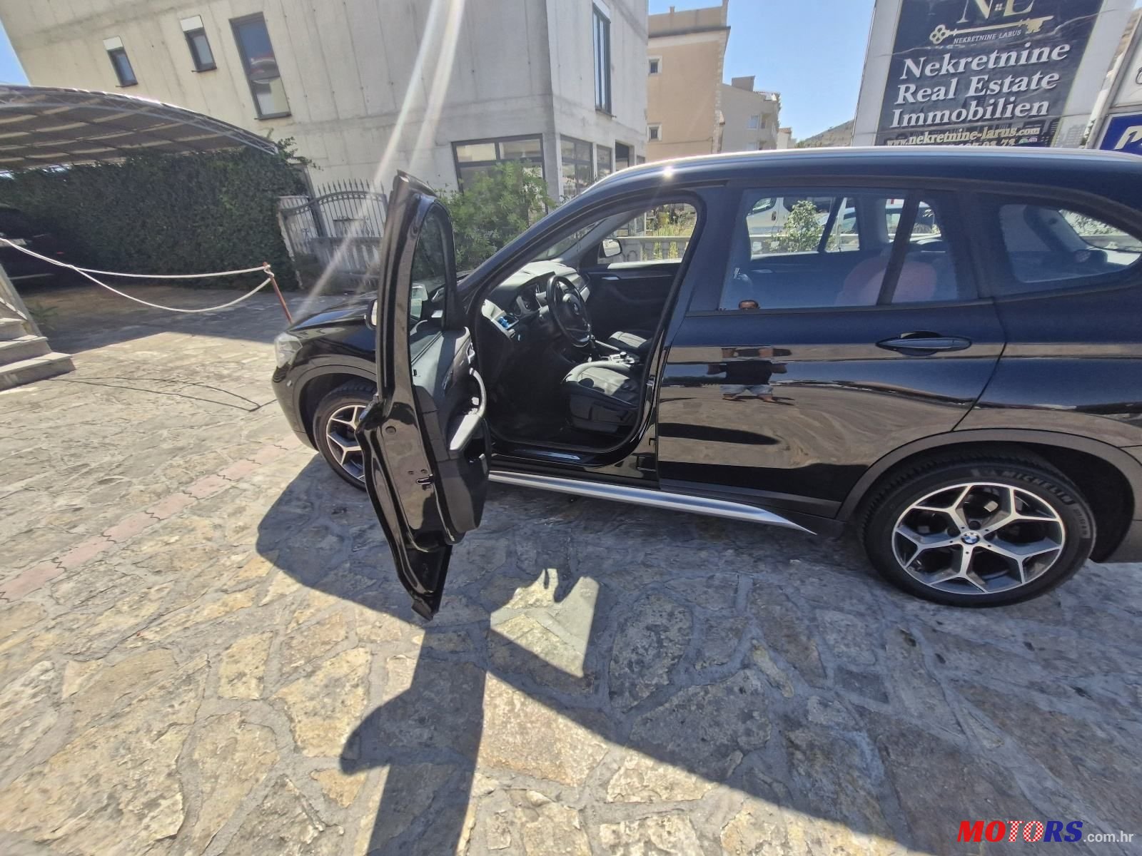 2016' BMW X1 18D photo #5