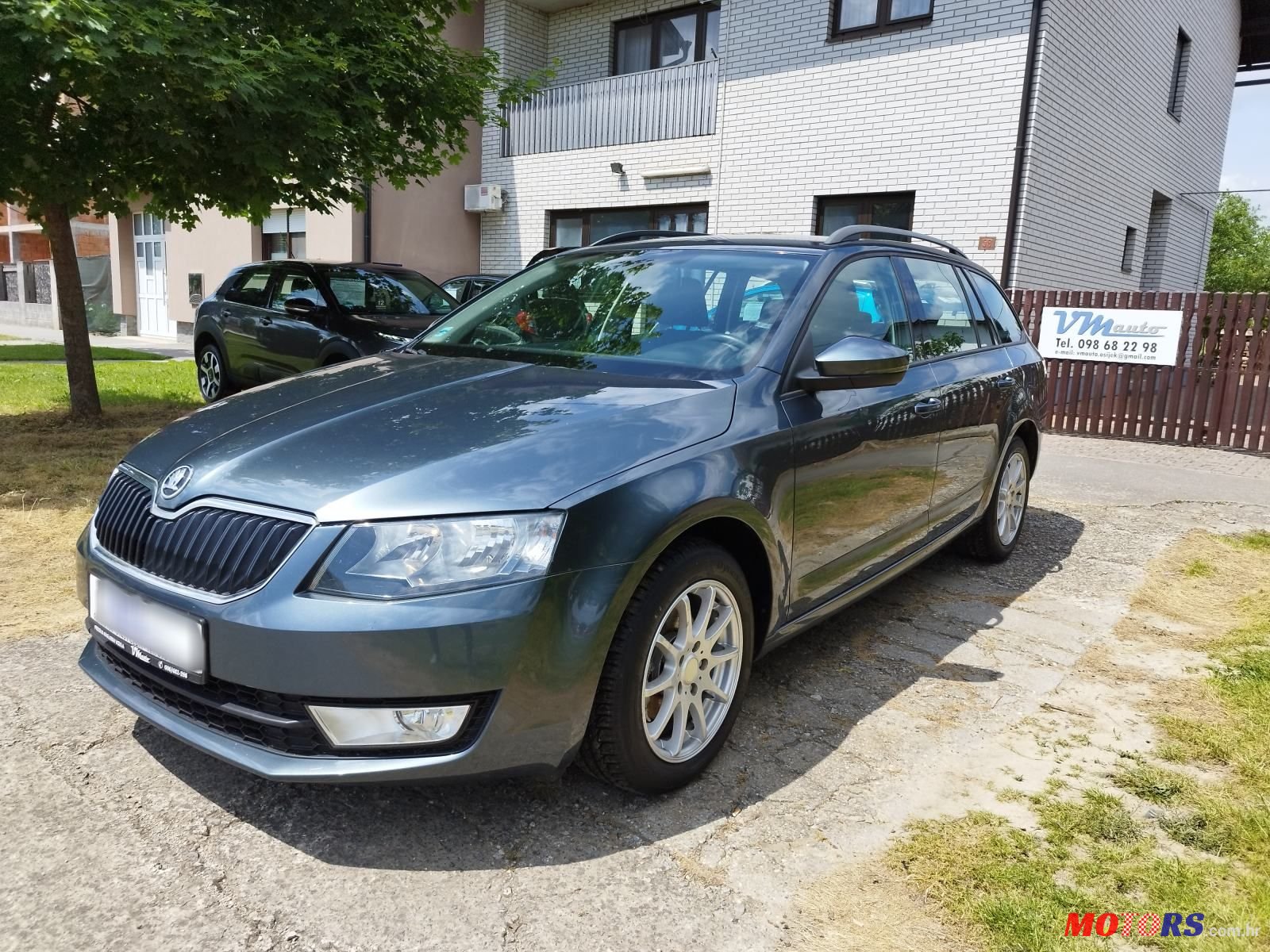 2015' Skoda Octavia Combi photo #2