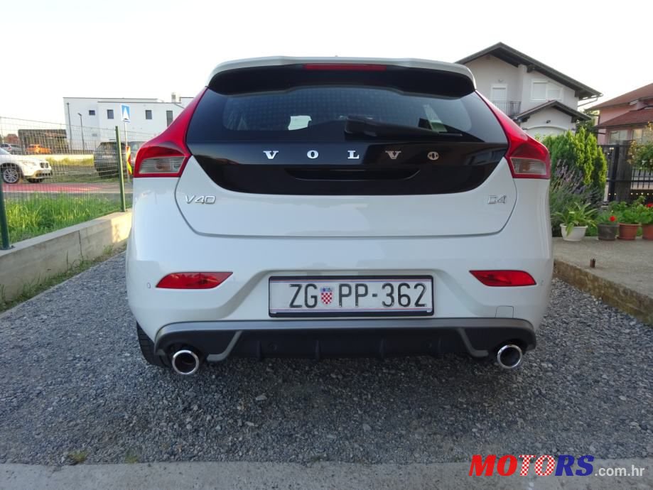 2013' Volvo V40 D4 photo #6