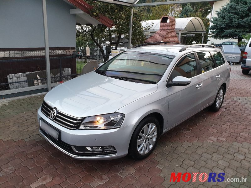 2013' Volkswagen Passat Variant photo #1