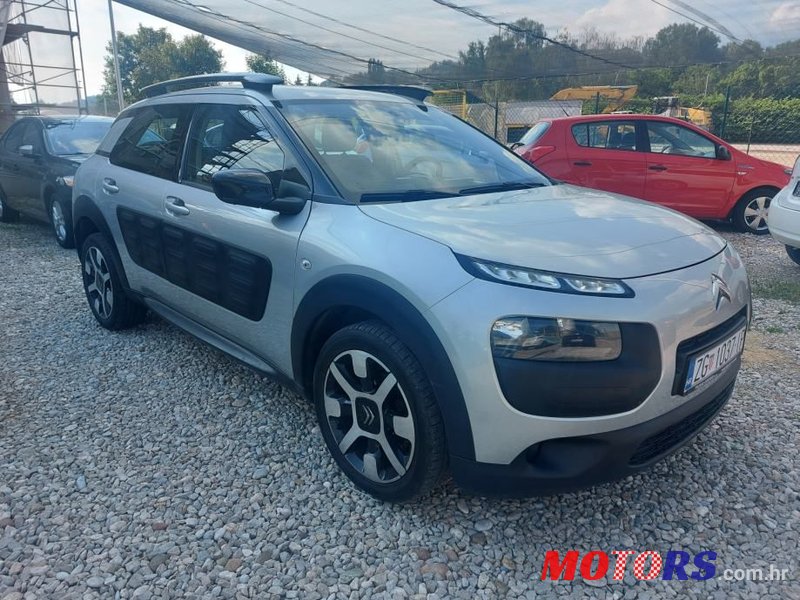 2015' Citroen C4 Cactus photo #6