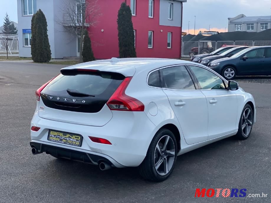 2013' Volvo V40 D2 photo #6