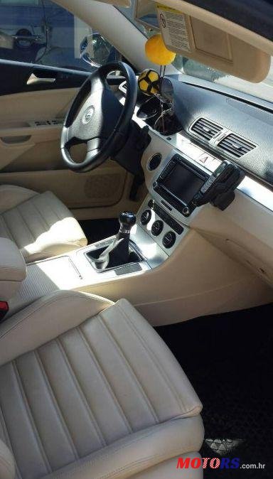 2009' Volkswagen Passat 2,0 Tdi photo #1