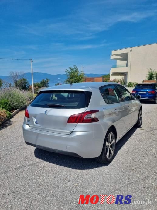 2014' Peugeot 308 photo #3