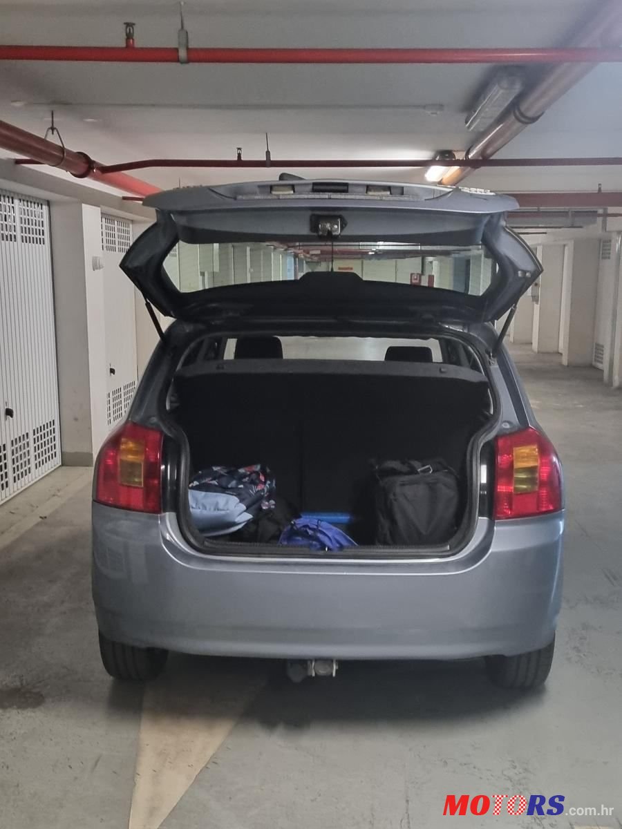 2003' Toyota Corolla 1.4 Vvt-I photo #4