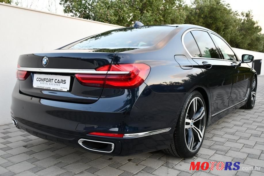 2017' BMW Serija 7 730D photo #6