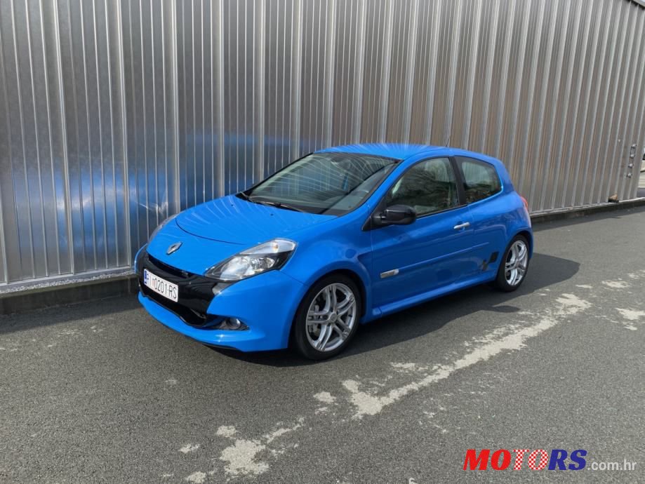2010' Renault Clio Sport photo #3