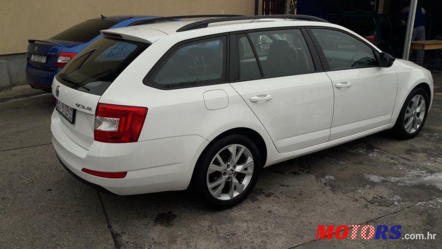 2014' Skoda Octavia Combi photo #3