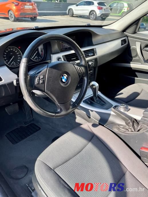 2010' BMW Serija 3 320D photo #6