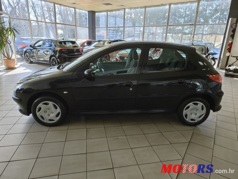 2005' Peugeot 206 206 1,4 photo #5